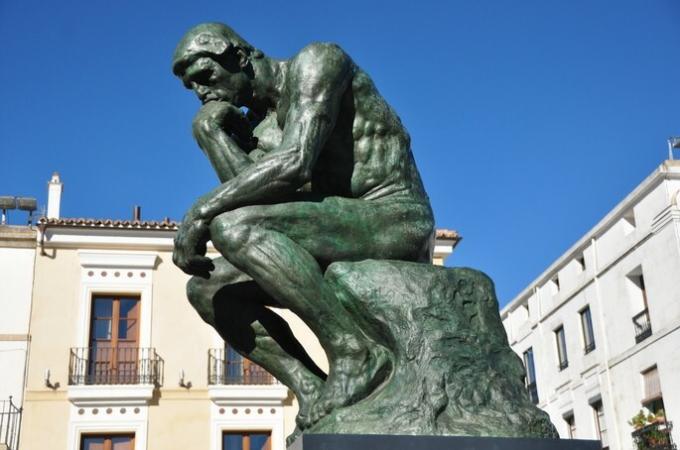 O pensatore, di Rodin