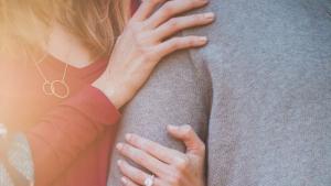 Trik psikolog untuk meningkatkan hubungan Anda dengan pasangan