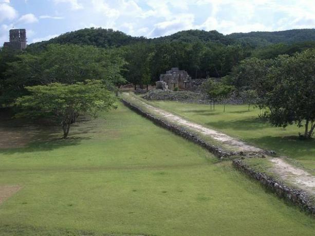 Sacbé or Mayan road