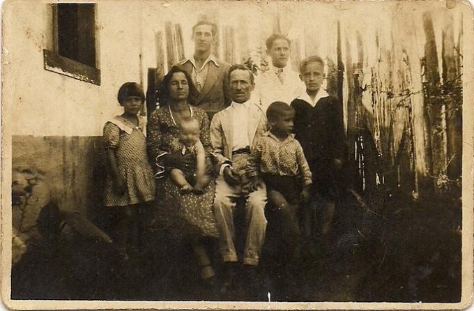 οικογενειακή φωτογραφία του 1930