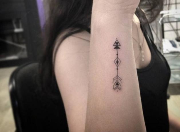 tattoo-arrow.jpg