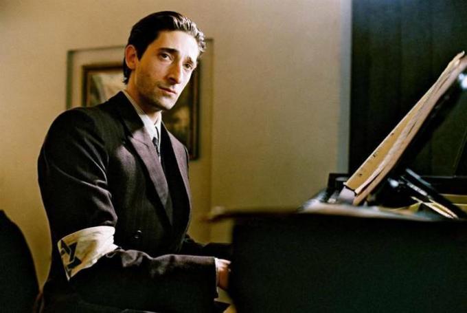 Кадр из фильма Пианист.