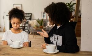 Kaip atsiprašyti mažo vaiko: 9 patarimai, kaip tai padaryti