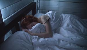 Jak lépe spát, když mám depresi?