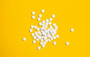 बेंजोडायजेपाइन के विषहरण में उपचार कैसा है?
