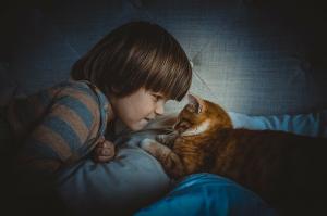 Enfants et animaux à la maison: 7 points que vous devez valoriser