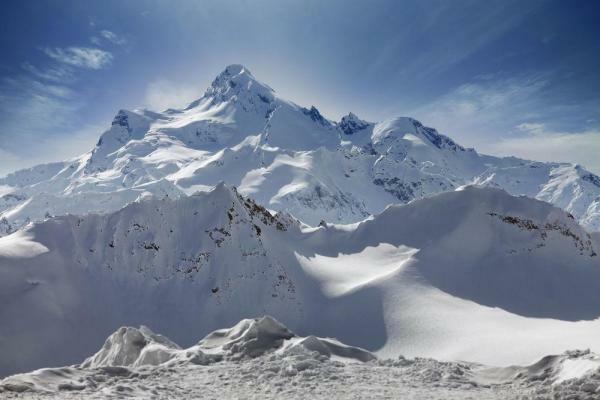 Hva er den høyeste toppen i Europa - Mount Elbrús er den høyeste toppen i Europa