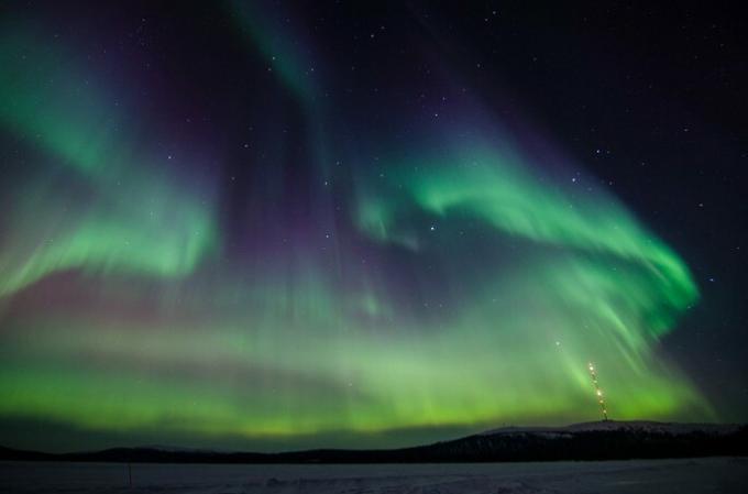 aurora borealis förekommer i jonosfären