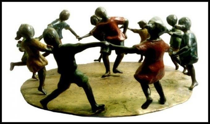 скулптура brincadeira de roda от Иван Круз
