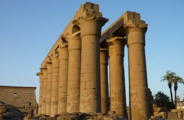 Egyptisk kunst: Arkitektur - Oversigt - Hovedtræk ved egyptisk kunstarkitektur 