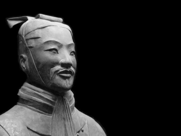 Statue von Sun Tzu.