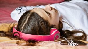 Effects of music on mood and cognitive performance