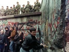Стена Берлима: постройка и остатки, исторический контекст и курьезы
