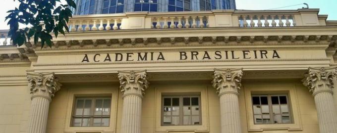 Фасад здания Академии Бразилейра-де-Летрас.