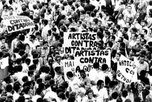 17 garsių muzikų prieš Brazilijos kariuomenės lyderį