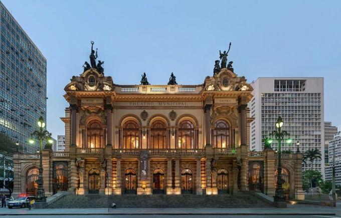 O Theatro Municipal de São Paulo je bil oder za Teden moderne umetnosti